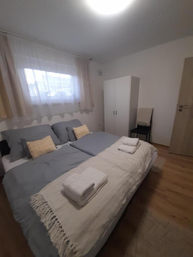 Ferienwohnung Opal Apartman Nyíregyháza Exterior foto